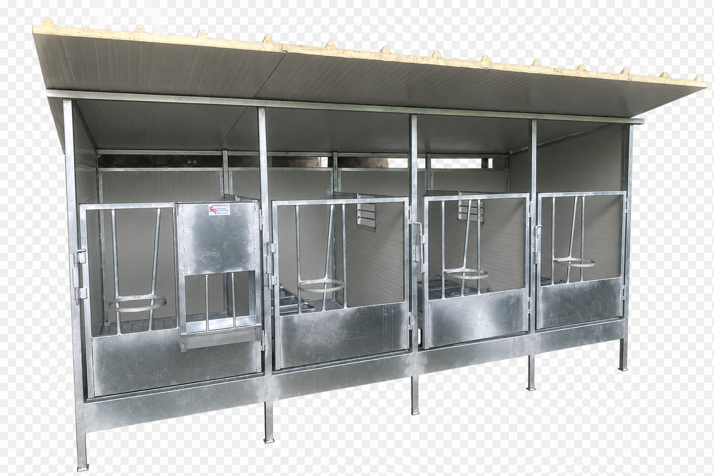 Casetta svezzamento bovini – box modulare per vitelli con mangiatoia e staffa portasecchio